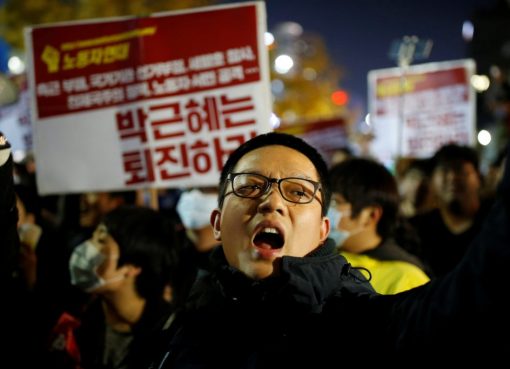 Aksi unjuk rasa anti-Presiden Park Geun-hye di Seoul, Sabtu. (Foto:Reuters)