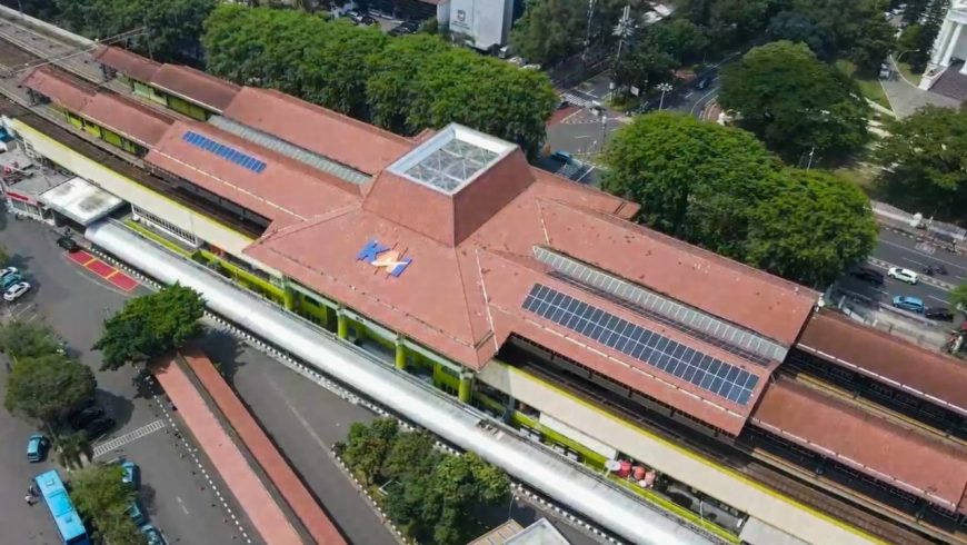 KAI resmikan penggunaan pembangkit listrik tenaga surya di stasiun dan