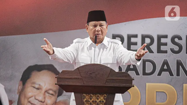 Menhan yang juga Ketua Umum Partai Gerindra Prabowo Subianto memberikan pidato saat meresmikan Kantor Badan Pemenangan Presiden Partai Gerindra di Jalan Letjen S Parman, Jakarta, Sabtu (7/1/2023).