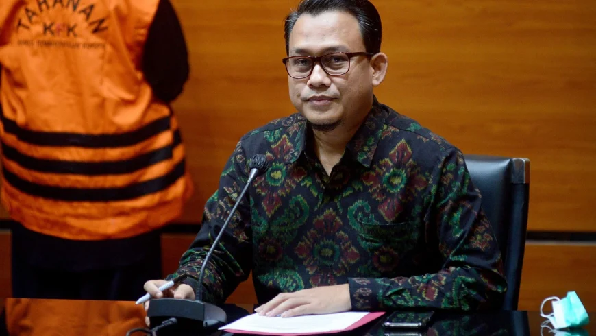 Ali Fikri.