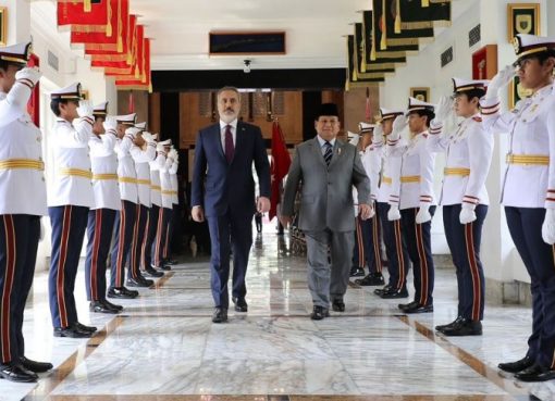 Menhan RI Prabowo Subianto menerima kunjungan dari Menteri Luar Negeri Turki H.E Mr. Hakan Fidan yang berlangsung di Kantor Kemhan, Sabtu (15/7/2023).