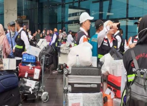 Ratusan PPIH bidang kesehatan tiba di Terminal 3, Bandara Soetta, Tangerang.