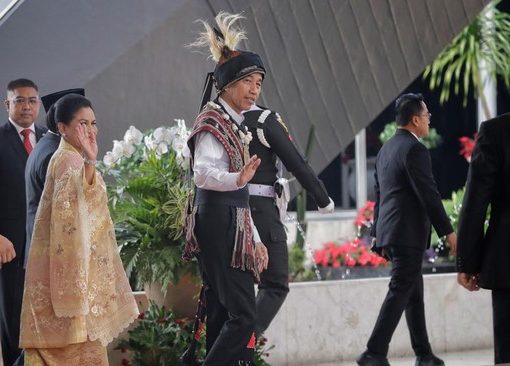 Presiden Joko Widodo menghadiri Sidang Tahunan MPR Tahun 2023 di Kompleks Parlemen, Jakarta mengenakan pakaian adat Tanimbar Maluku.