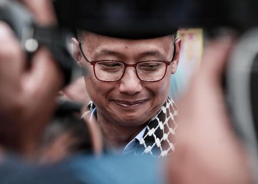 Sekjen PAN Eddy Soeparno merelakan siapa pun yang jadi cawapres buat Prabowo Subianto.