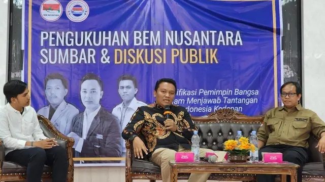 Badan Eksekutif Mahasiswa (BEM) Nusantara Sumatera Barat melaksanakan acara Pengukuhan dan Dialog Publik bertema "Kualifikasi Pemimpin Bangsa Dalam Menjawab Tantangan Indonesia ke Depan.