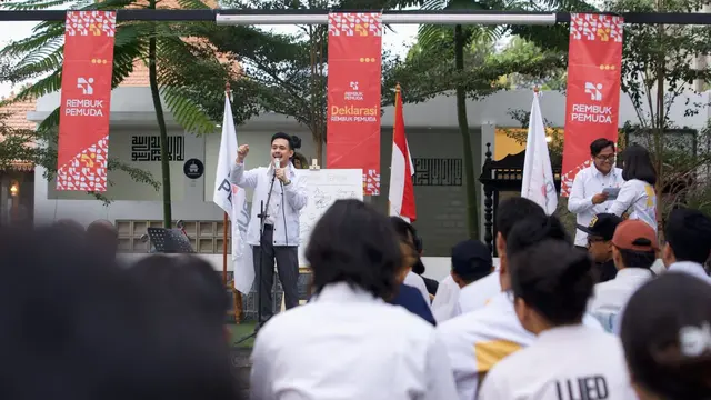 Ratusan anak muda dari berbagai latar belakang, seperti aktivis mahasiswa, organisasi kepemudaan, BEM, influencer, serta tokoh-tokoh kepemudaan mendeklarasikan diri dalam acara Rembuk Pemuda di Jakarta. Mereka sepakat menyatukan tujuan untuk mewujudkan generasi Indonesia Emas tahun 2045.