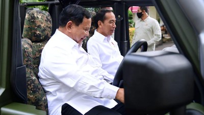 Presiden Jokowi dan Menhan Prabowo.