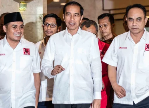 Presiden Jokowi bersama relawan Projo beberapa waktu lalu.