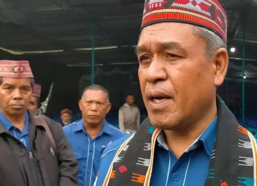 Wakil Ketua Umum Partai Demokrat Benny Kabur Harman usai melantik pengurus Partai Demokrat Kabupaten Manggarai, Nusa Tenggara Timur (NTT), Selasa, 10 Oktober 2023.