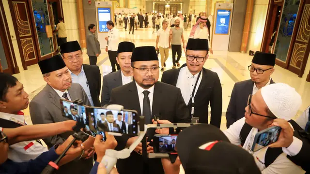 Menag Yaqut Cholil Qoumas saat menghadiri Simposium Haji 2023. Gus Men menyebut, Arab Saudi akan memfasilitasi sejumlah mobil golf untuk mobilitas jemaah haji Indonesia utamanya lansia saat aktivitas lempar jumrah dari tenda di Mina ke Jamarat.