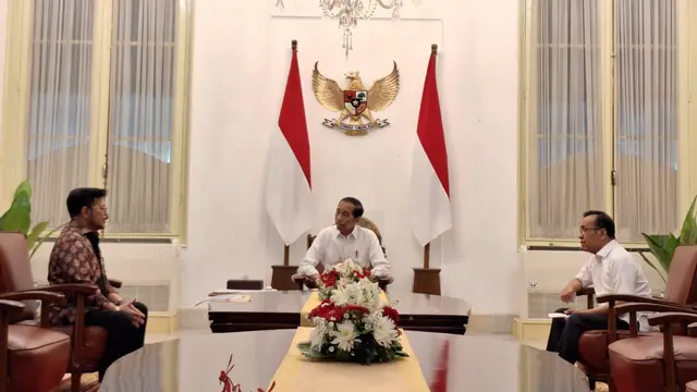 Mantan Menteri Pertanian (Mentan) Syahrul Yasin Limpo menemui Presiden Joko Widodo (Jokowi) di Kompleks Istana Kepresidenan Jakarta, pada Minggu (8/10/2023) malam.