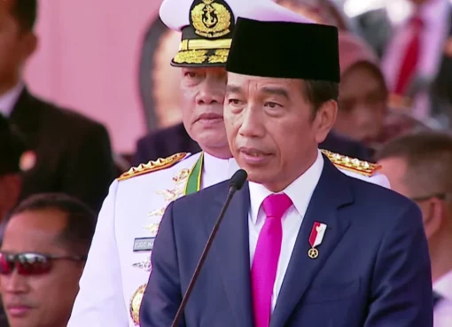 Presiden Jokowi menyampaikan pidato di HUT ke 78 TNI.