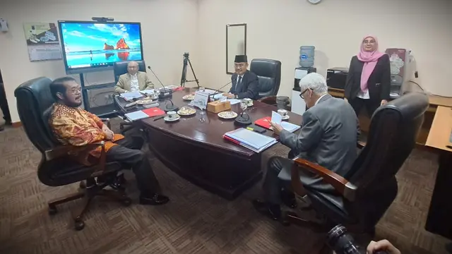 Majelis Kehormatan Mahkamah Konstitusi (MKMK) memeriksa Ketua MK Anwar Usman secara tertutup terkait laporan masyarakat atas Putusan Perkara Nomor 90/PUU-XXI/2023.