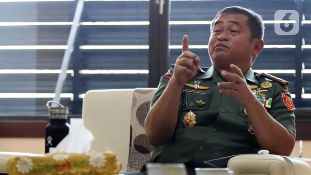 Pangkostrad Letjen TNI Maruli Simanjuntak.