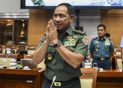 KSAD Jenderal Agus Subiyanto resmi disahkan sebagai Panglima TNI di rapat paripurna DPR, Selasa (21/11).