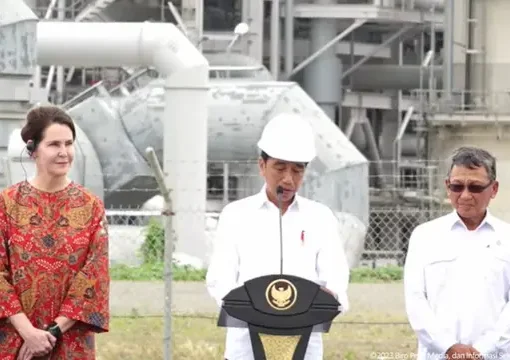 Presiden Joko Widodo (Jokowi) akhirnya meresmikan proyek kilang gas raksasa Tangguh Train 3 di Papua Barat, Jumat (24/11/2023) pagi.