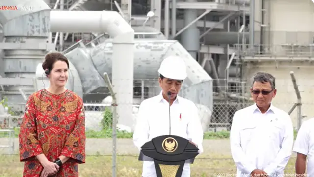 Presiden Joko Widodo (Jokowi) akhirnya meresmikan proyek kilang gas raksasa Tangguh Train 3 di Papua Barat, Jumat (24/11/2023) pagi.