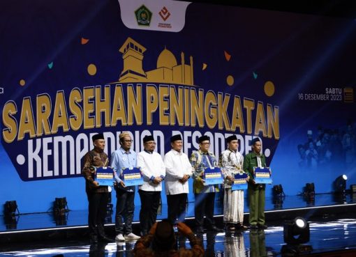 Prabowo saat menghadiri sarasehan Kemandirian Pesantren di JIExpo Kemayoran, Jakarta, Sabtu (16/12/2023).