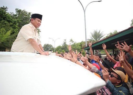 Calon presiden nomor urut 2 Prabowo Subianto saat berkampanye di Banten, Minggu (3/12).