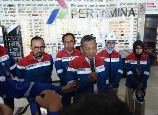 Menteri ESDM Arifin Tasrif kunjungi Kilang Pertamina Cilacap untuk tinjau stok bahan bakar jelang Nataru 2024, Kamis (21/12/2023).